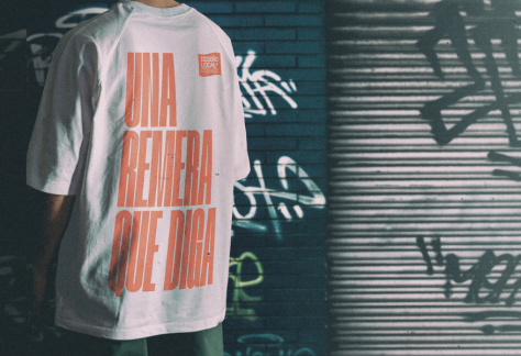 Feria una remera que diga CEC